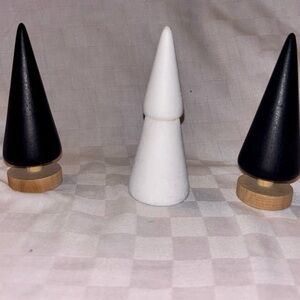 Elegant Black and White Holiday Decor Set